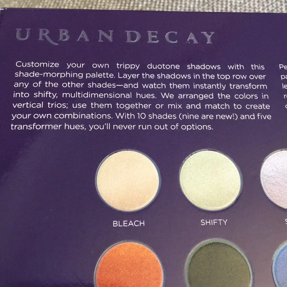 URBAN DECAY Distortion 15 Shade Shadow Palette Eyeshadow Makeup New